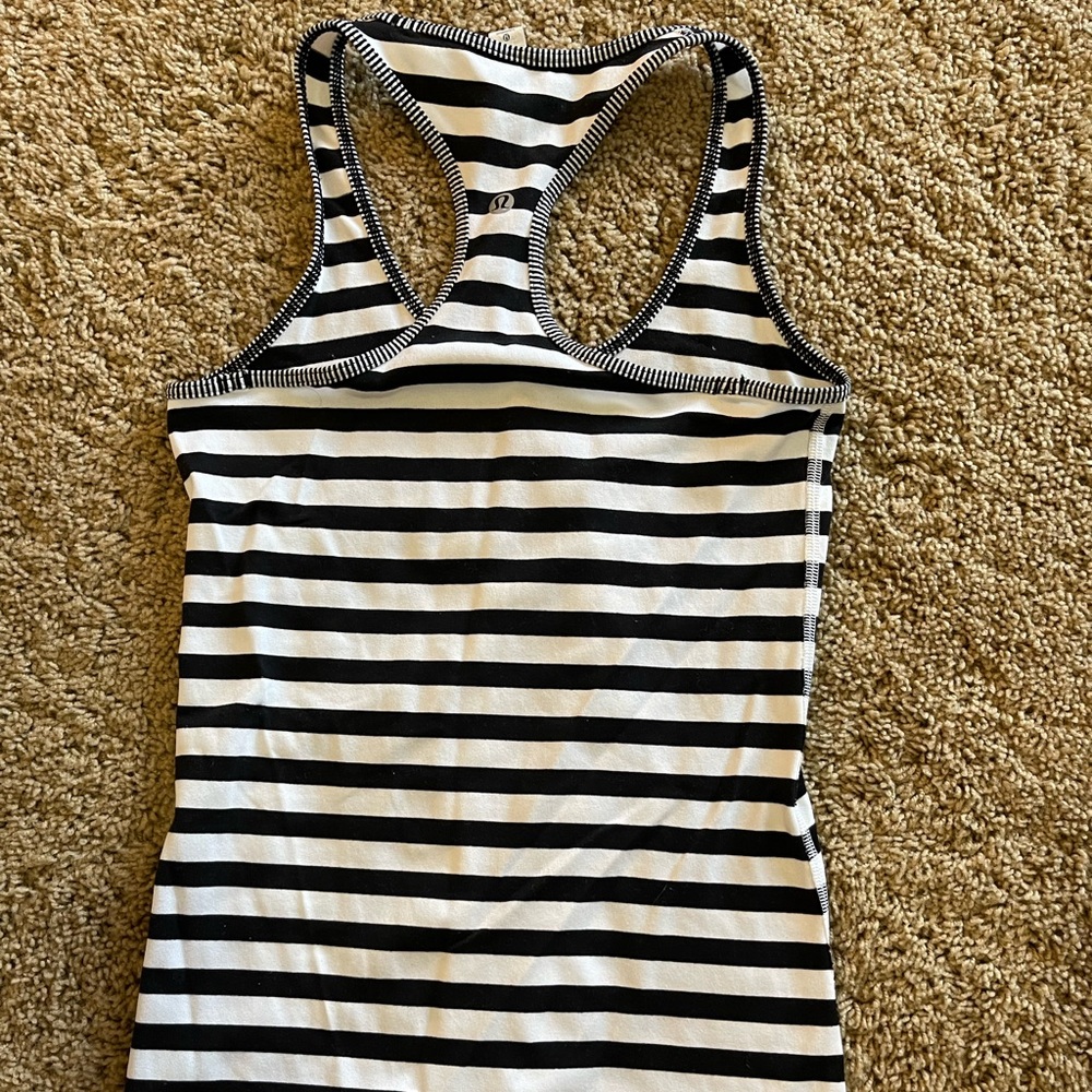 Lululemon black/white tank size 4
